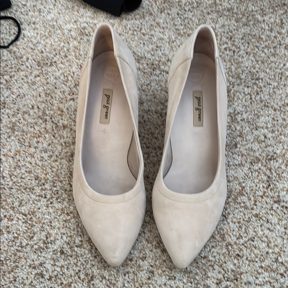 Paul Green Women's Cream Pumps